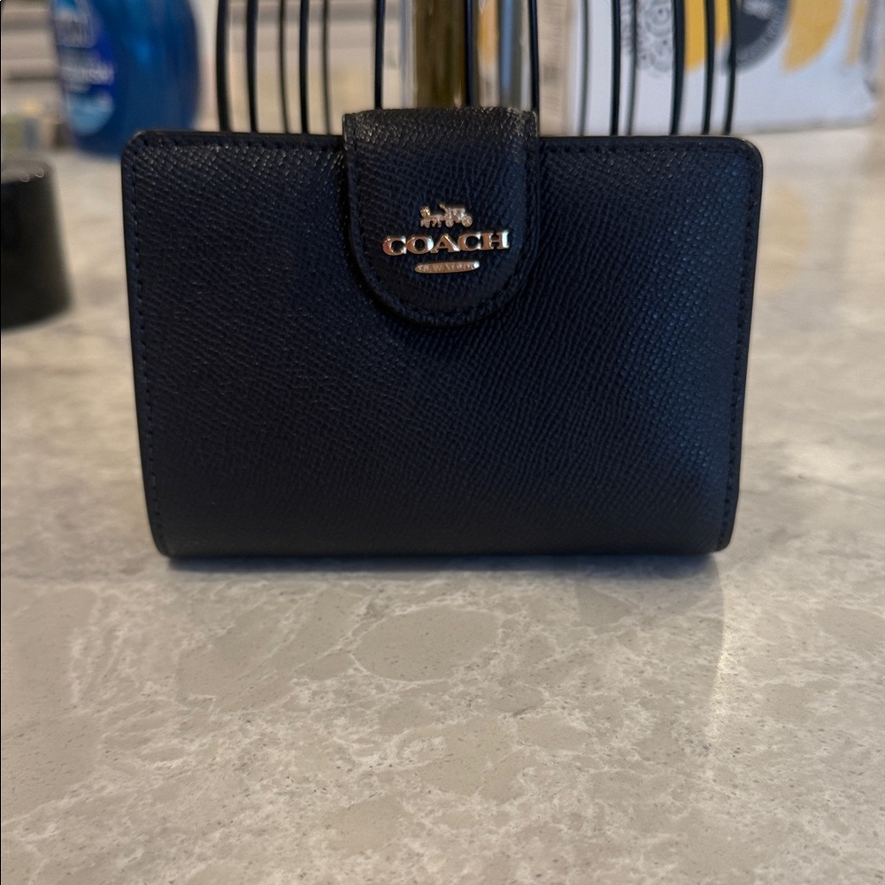 Coach Medium Corner Zip Wallet - Picture 2 of 6